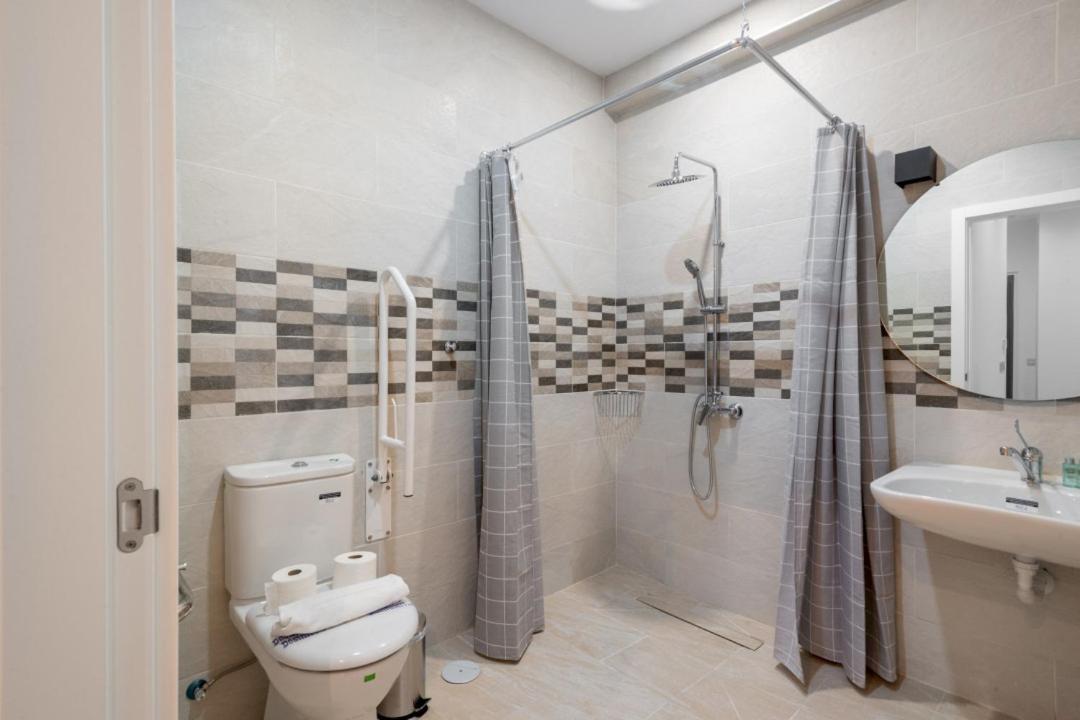 1 Bedroom 1 Bathroom Furnished - Justicia - Cozy - Mintystay Madrid Exterior foto