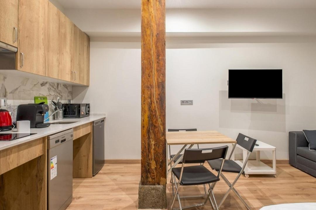 1 Bedroom 1 Bathroom Furnished - Justicia - Cozy - Mintystay Madrid Exterior foto